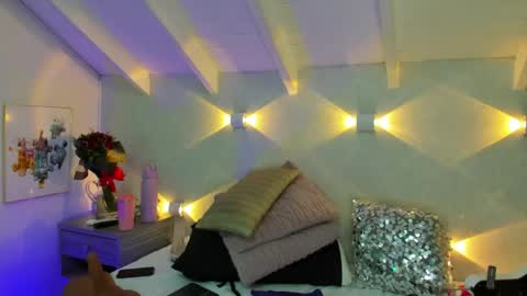 martina mIIler online show from May 3, 1:06 pm