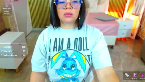 Hey im martina online show from February 5, 7:01 am