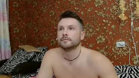 martinbrux online show from July 26, 8:39 pm