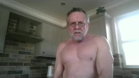 martinrgbxxxx online show from March 3, 2:28 pm