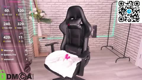 mary__bailey online show from November 8, 12:46 am