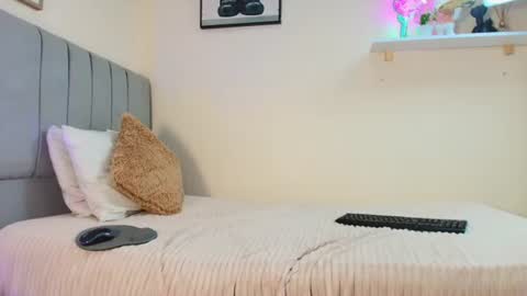 mary_cute9 online show from July 30, 4:24 am