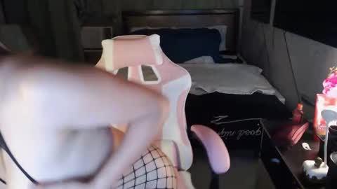 froxxy online show from March 14, 11:36 am