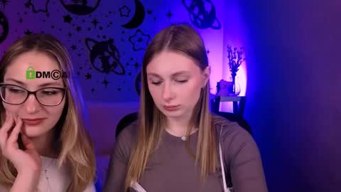Mary online show from April 22, 7:43 pm