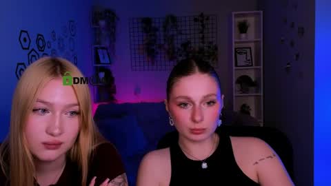 Mary online show from May 1, 8:58 pm