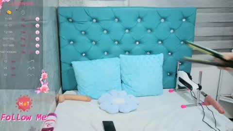  Mary Moon  online show from July 9, 10:41 am