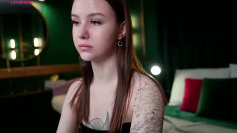 yours fetish mary online show from June 24, 3:02 am