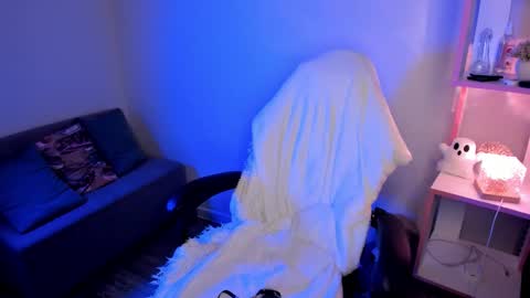 Mary GTM3Mon Wed Thu Sat Sun 0400 am-1030pm online show from October 23, 2:02 am