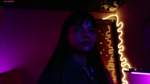     online show from August 8, 4:33 am