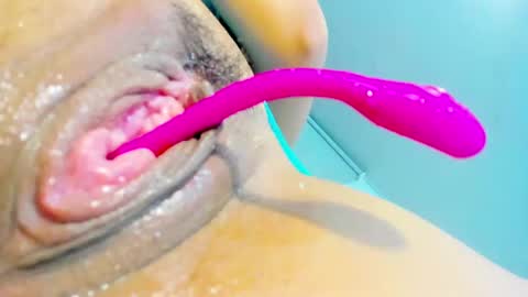 Snapshot of maryjoe11 chatting on January 22, 4:02 am maryjoe11 online show from January 22, 4:02 am