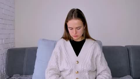 Mari online show from December 3, 10:05 am