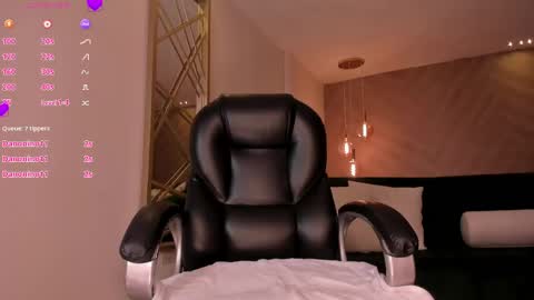  Mary  online show from May 9, 1:39 pm