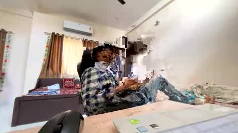 maskboyz2003 online show from September 19, 8:18 am