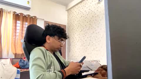 maskboyz2003 online show from November 30, 4:52 am