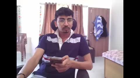 maskboyz2003 online show from March 3, 7:21 am