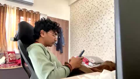 maskboyz2003 online show from November 25, 4:22 am