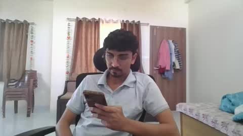 maskboyz2003 online show from February 21, 8:18 am