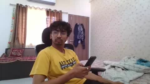 Mask Boy online show from October 3, 4:32 am