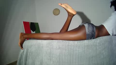 masked_shy_girl online show from May 10, 3:07 pm
