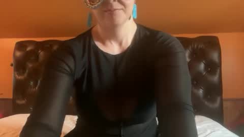 maskedflirt3 online show from April 2, 5:53 pm