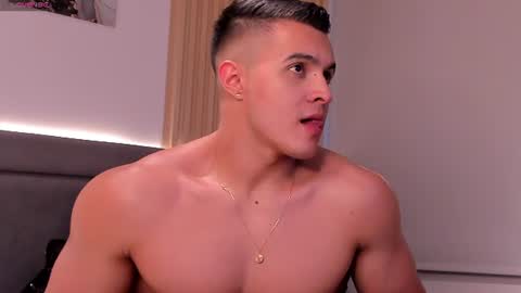 Mason Bennet online show from June 18, 10:15 pm