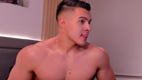 Mason Bennet online show from June 25, 9:42 pm
