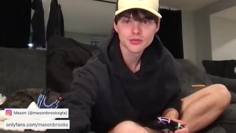 Mason Brooks    online show from December 4, 9:18 pm
