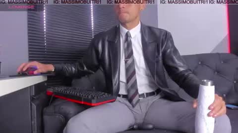 I am Massimo online show from June 23, 2:56 pm