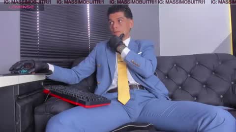I am Massimo online show from July 24, 1:41 pm