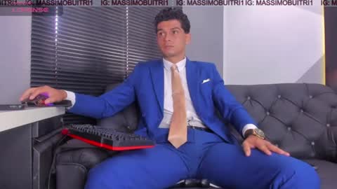 I am Massimo online show from July 6, 1:19 pm