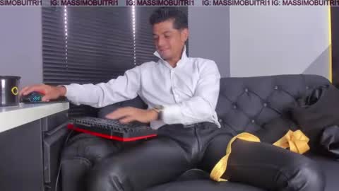 I am Massimo online show from June 18, 12:10 pm