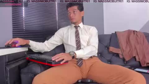 I am Massimo online show from July 15, 1:38 pm