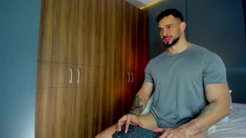 massimo online show from February 23, 3:14 pm