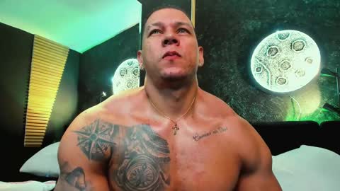 massimowalton2 online show from December 25, 8:29 am