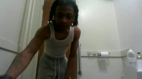 massivemalik online show from December 29, 3:13 pm