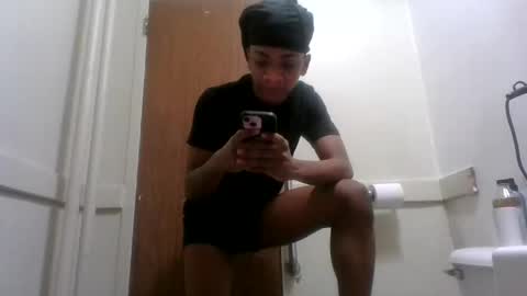 massivemalik online show from February 7, 6:35 am