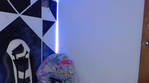 master_black777 online show from November 19, 4:39 pm