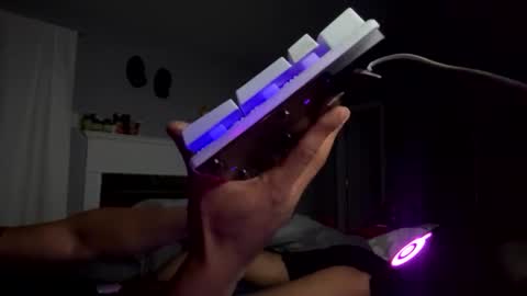 masterclm online show from April 13, 6:17 am