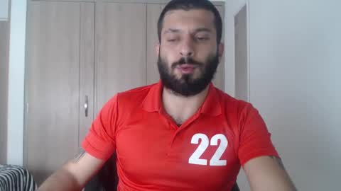 Snapshot of masterofinfatuation chatting on December 12, 9:04 pm   online show from December 12, 9:04 pm