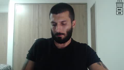 Snapshot of masterofinfatuation chatting on December 15, 4:18 am   online show from December 15, 4:18 am