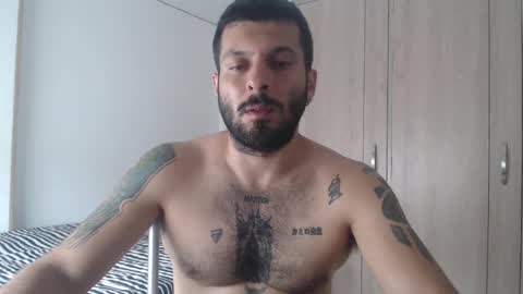 Snapshot of masterofinfatuation chatting on January 11, 8:10 pm   online show from January 11, 8:10 pm