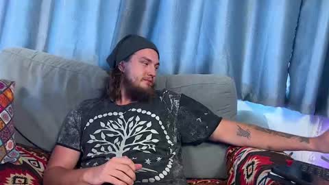   online show from February 21, 8:18 am