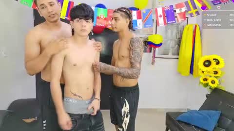 Team Cris Darwin- Fernando- Stiven- David online show from July 6, 3:03 pm