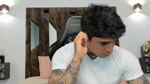 mateo_dilucajs1 online show from September 25, 8:05 pm