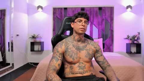 mateo_dilucajs1 online show from September 13, 11:29 pm