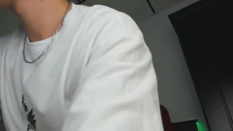 mateo_escobar online show from March 17, 9:53 pm