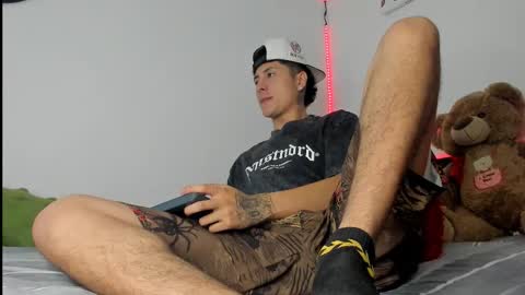 mateo_escobar online show from November 10, 6:21 pm