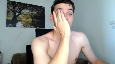 Snapshot of mateo_zeus chatting on March 12, 4:51 am mateo_zeus online show from March 12, 4:51 am