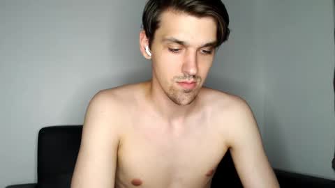 Snapshot of mateo_zeus chatting on February 17, 3:44 pm mateo_zeus online show from February 17, 3:44 pm