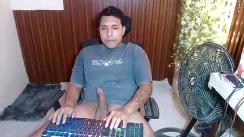 mateuspolla online show from May 22, 4:41 am